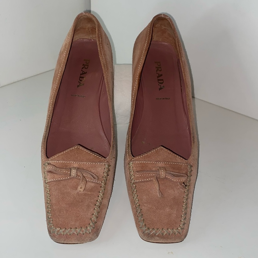 PRADA pale rose SUEDE kitten heel loafers squared toe W bow, 1.5” pumps 37 VGUC